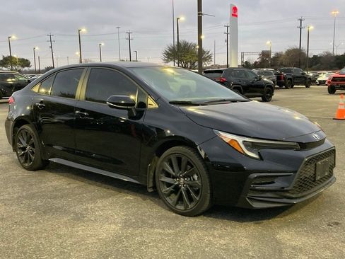 Certified 2023 Toyota Corolla SE image 3