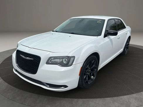 Used 2019 Chrysler 300 Touring w/ Sport Appearance Package RWD image 1