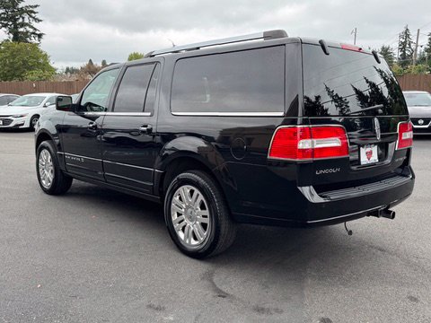 Used 2012 Lincoln Navigator L 4WD image 5