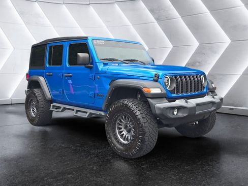 Used 2024 Jeep Wrangler Unlimited Sport AWD/4WD image 7