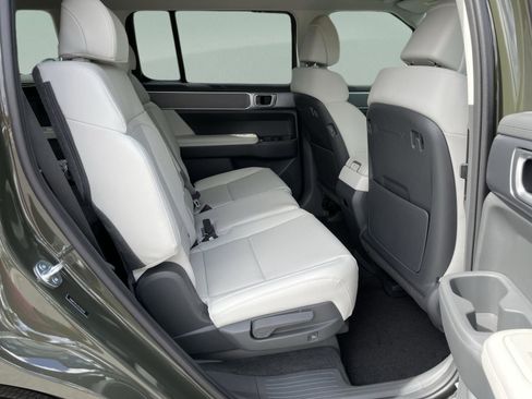 New 2026 Hyundai Santa Fe SEL FWD image 18