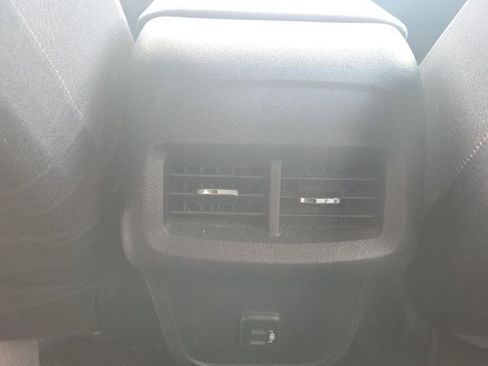 Used 2019 Chevrolet Equinox LS w/ LS Convenience Package image 17