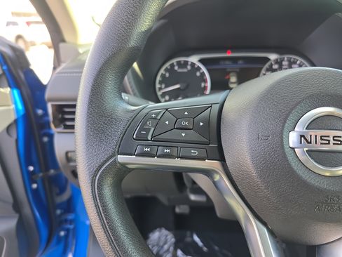 Used 2023 Nissan Sentra SV image 34