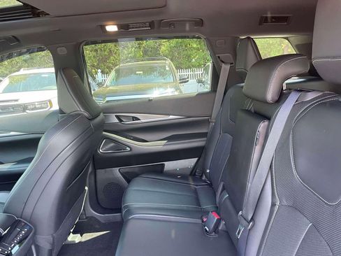 Used 2025 INFINITI QX60 Luxe w/ Black Edition AWD/4WD image 11