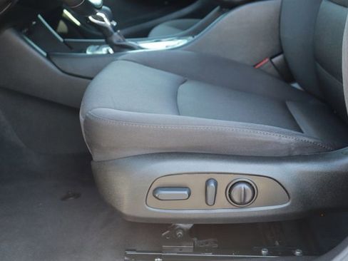 Used 2023 Chevrolet Malibu RS FWD image 11