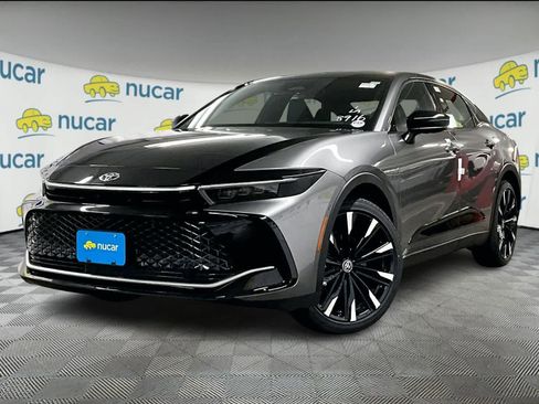 New 2026 Toyota Crown Platinum AWD/4WD image 4