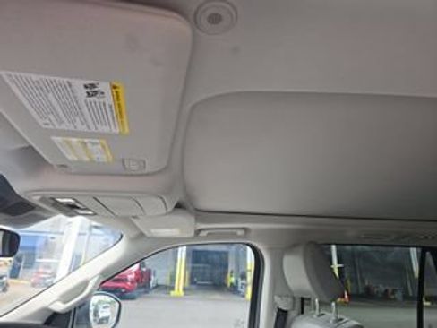 Used 2025 Ford Expedition Active AWD/4WD image 13