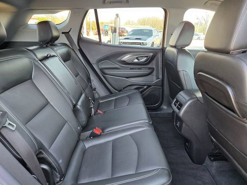 Used 2024 GMC Terrain SLT AWD/4WD image 25