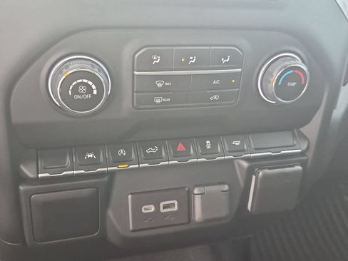 Used 2022 Chevrolet Silverado 1500 Custom RWD image 18