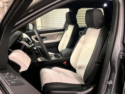 New 2026 Land Rover Discovery Sport Landmark AWD/4WD image 8