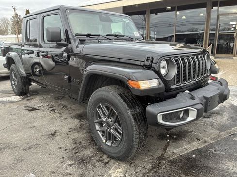 New 2026 Jeep Gladiator Sport image 2