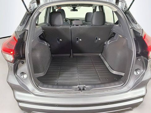 Used 2024 Nissan Kicks SR FWD image 14