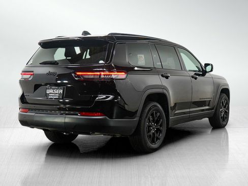 Used 2025 Jeep Grand Cherokee L Laredo AWD/4WD image 5