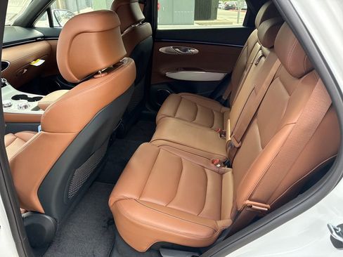 New 2026 Genesis GV70 2.5T Advanced AWD/4WD image 12