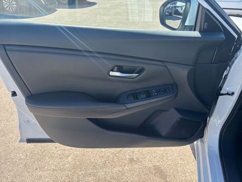 Used 2025 Nissan Sentra SV image 18