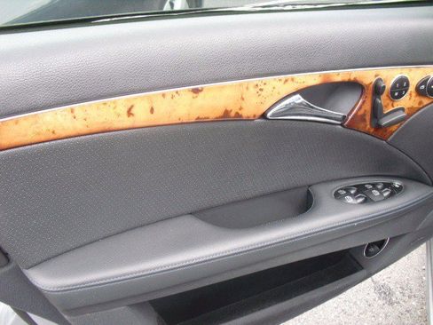 Used 2006 Mercedes-Benz E 350 Sedan image 14