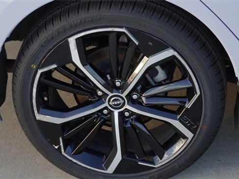 Used 2024 Nissan Altima 2.5 SR image 11