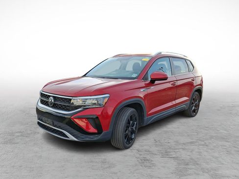 Used 2022 Volkswagen Taos SE w/ Panoramic Sunroof Package image 1