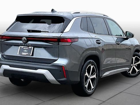 Used 2026 Volkswagen Tiguan SE FWD image 13