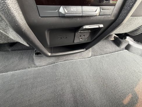 Used 2025 GMC Acadia Elevation AWD/4WD image 11