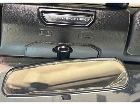 Used 2018 Jeep Wrangler Unlimited Sahara image 36