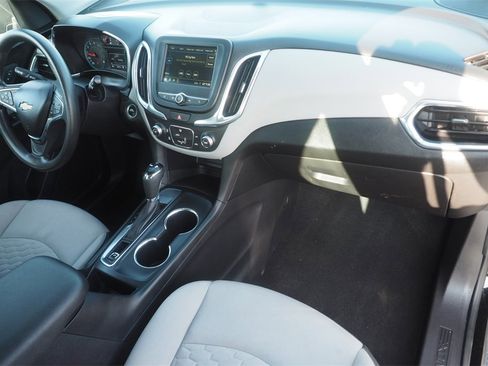 Used 2019 Chevrolet Equinox LS image 27