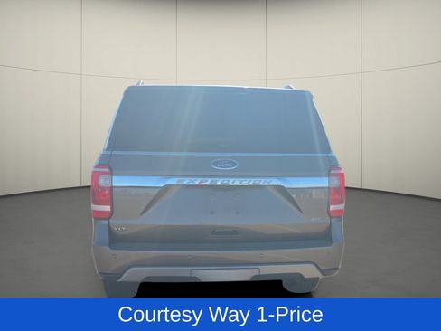 Used 2018 Ford Expedition XLT w/ Equipment Group 201A RWD image 8