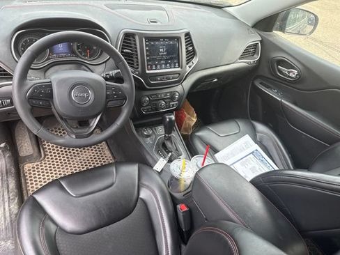 Used 2021 Jeep Cherokee Trailhawk AWD/4WD image 24