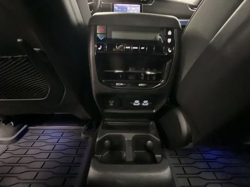 Used 2024 Jeep Grand Cherokee L Overland w/ Advanced Protech Group III AWD/4WD image 22