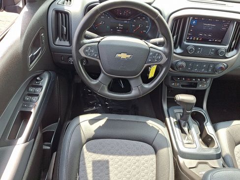 Used 2019 Chevrolet Colorado Z71 AWD/4WD image 11