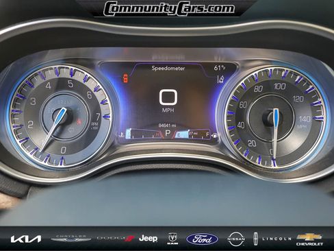 Used 2015 Chrysler 300 C Platinum w/ Harman/Kardon Audio Group image 14