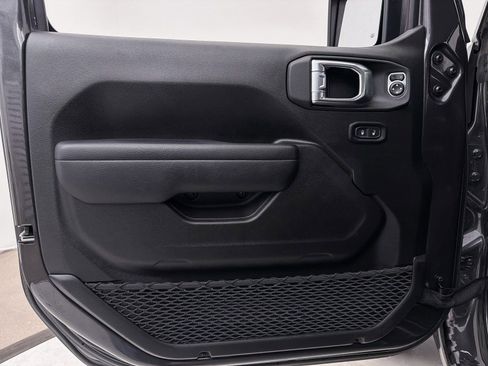 Used 2024 Jeep Wrangler Sport S image 17