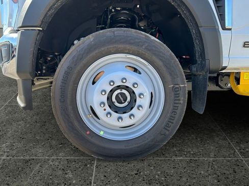 New 2025 Ford F450 XL image 4