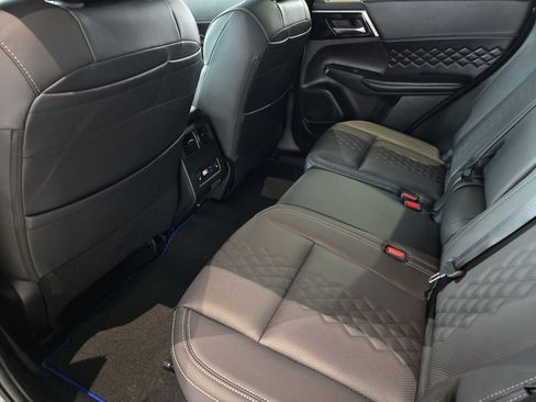 New 2025 Mitsubishi Outlander SEL Black Edition image 21