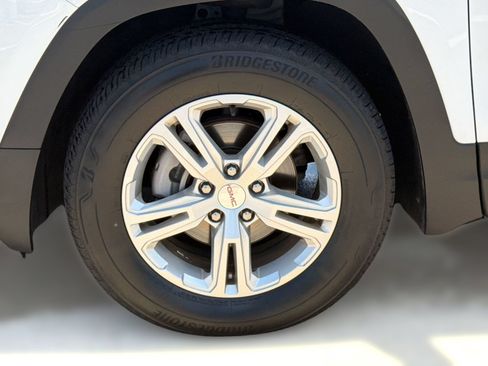 Used 2024 GMC Terrain SLE AWD/4WD image 13