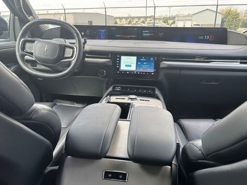 Certified 2025 Lincoln Navigator L Reserve w/ Jet Appearance Package image 10