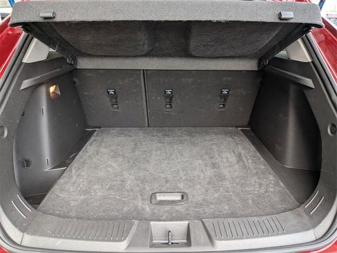 Used 2025 Chevrolet Trax LT w/ LT Convenience Package image 29