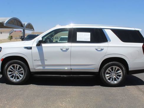 Used 2022 GMC Yukon SLT w/ SLT Premium Package AWD/4WD image 10