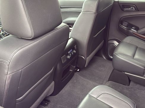 Used 2020 GMC Yukon SLT image 32