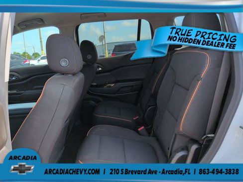 Used 2023 GMC Acadia AT4 AWD/4WD image 14