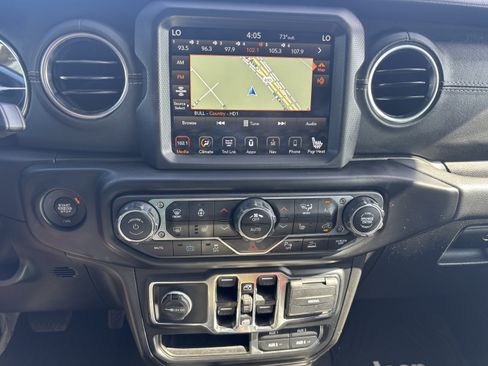 Used 2021 Jeep Wrangler Unlimited Sahara w/ Cold Weather Group AWD/4WD image 11