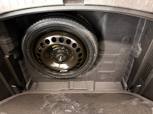 Used 2023 Chevrolet TrailBlazer RS image 39