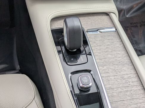 Used 2023 Volvo XC90 T8 Plus w/ Protection Package Premier image 24