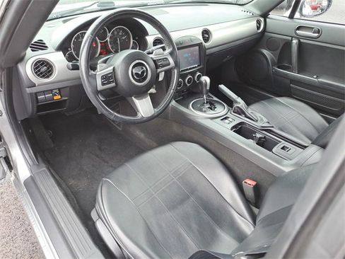 Used 2009 MAZDA MX-5 Miata Touring image 10