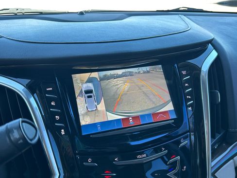 Used 2020 Cadillac Escalade ESV Luxury image 15