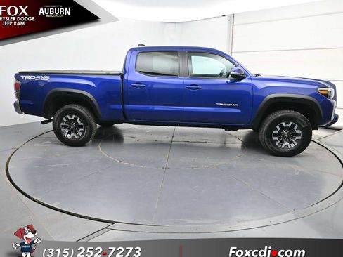 Used 2023 Toyota Tacoma TRD Off-Road AWD/4WD image 15
