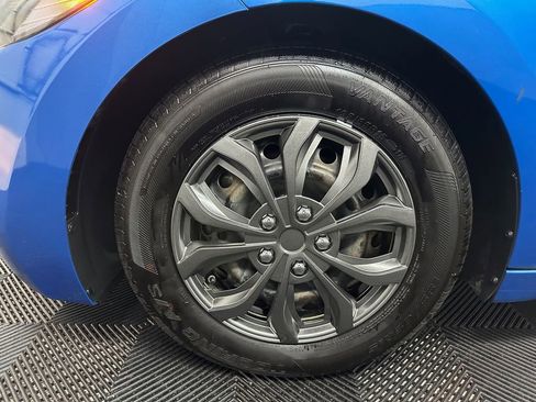 Used 2017 Hyundai Elantra SE FWD image 31