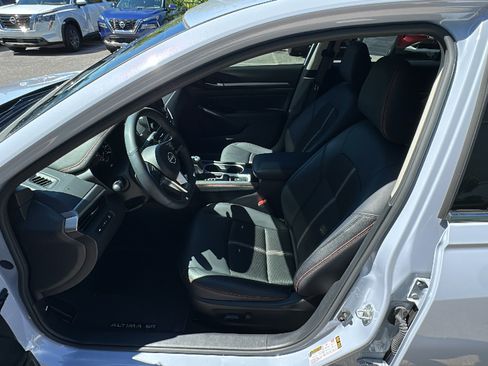 Certified 2024 Nissan Altima 2.5 SR AWD/4WD image 13