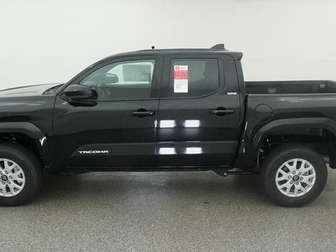 New 2026 Toyota Tacoma SR5 AWD/4WD image 3