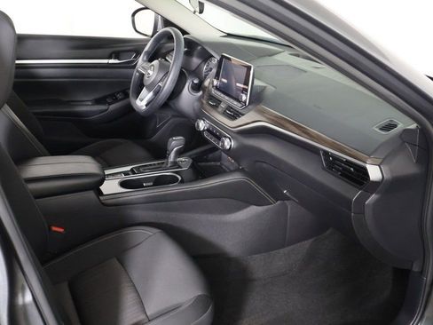 Used 2023 Nissan Altima 2.5 SV image 20
